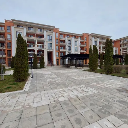 Hotel apartamentowy Noks Prestige Aparthotel, Święty Włas